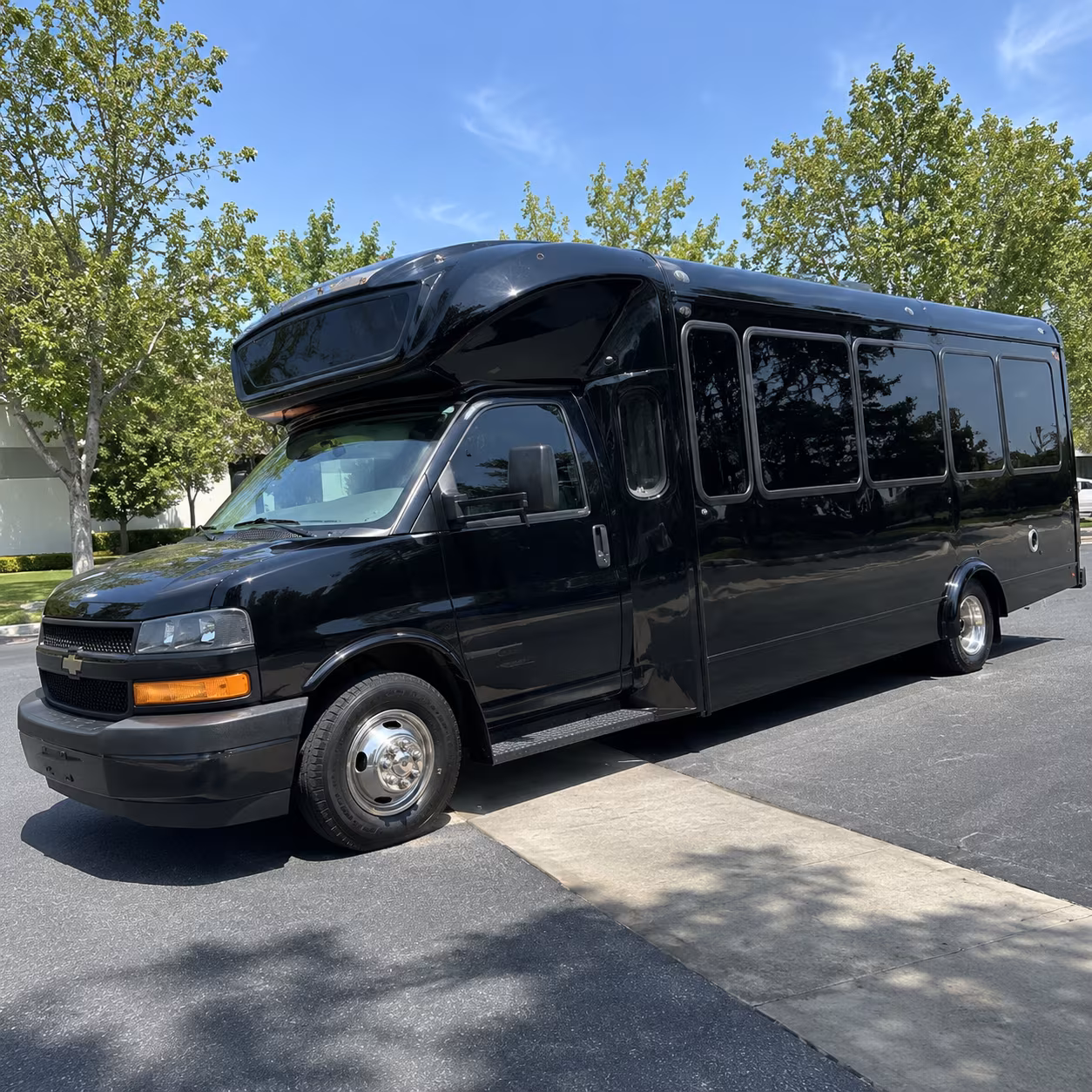 altamonte springs 15 passenger party bus