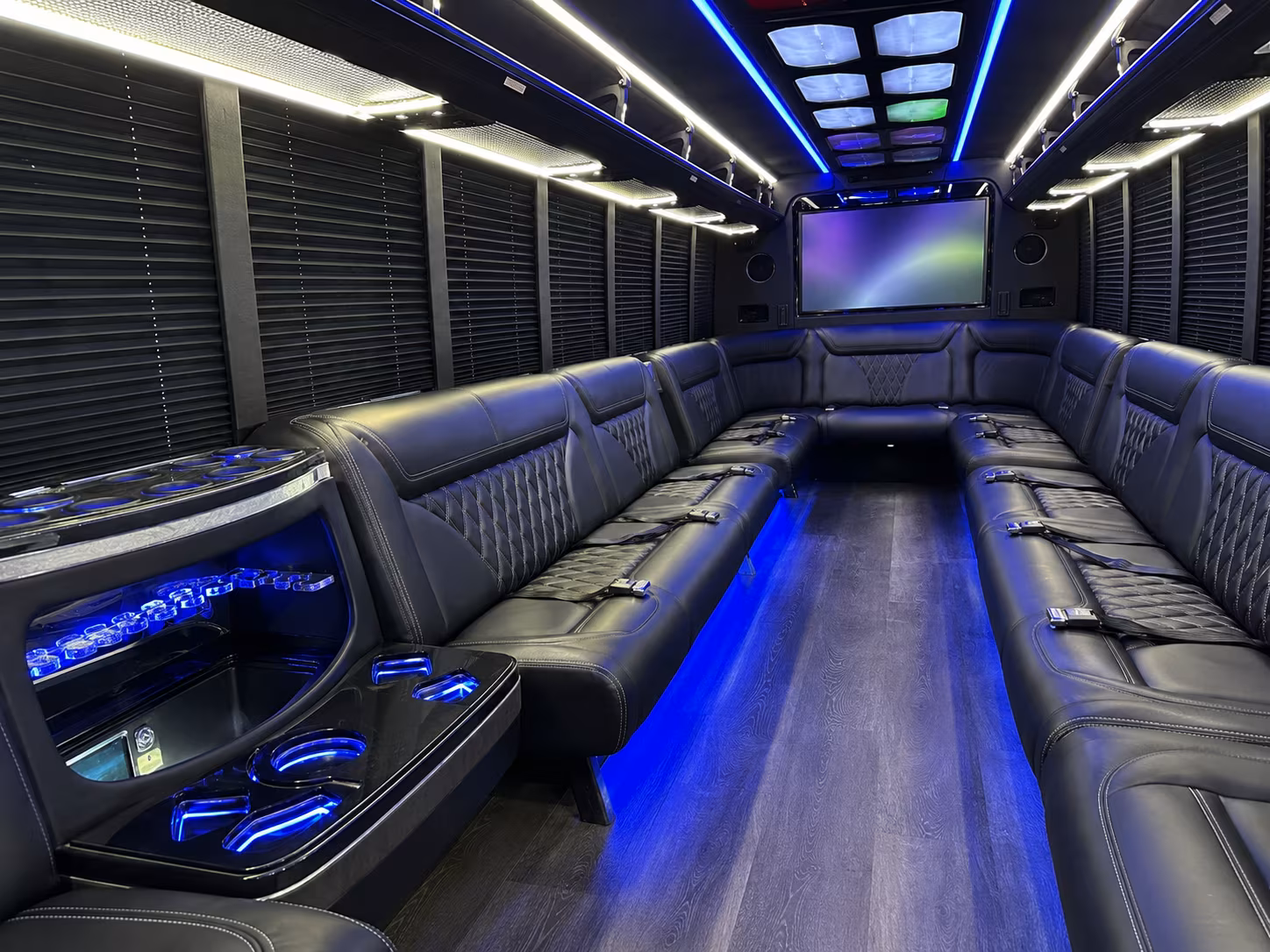 altamonte springs 20 passenger party bus inside