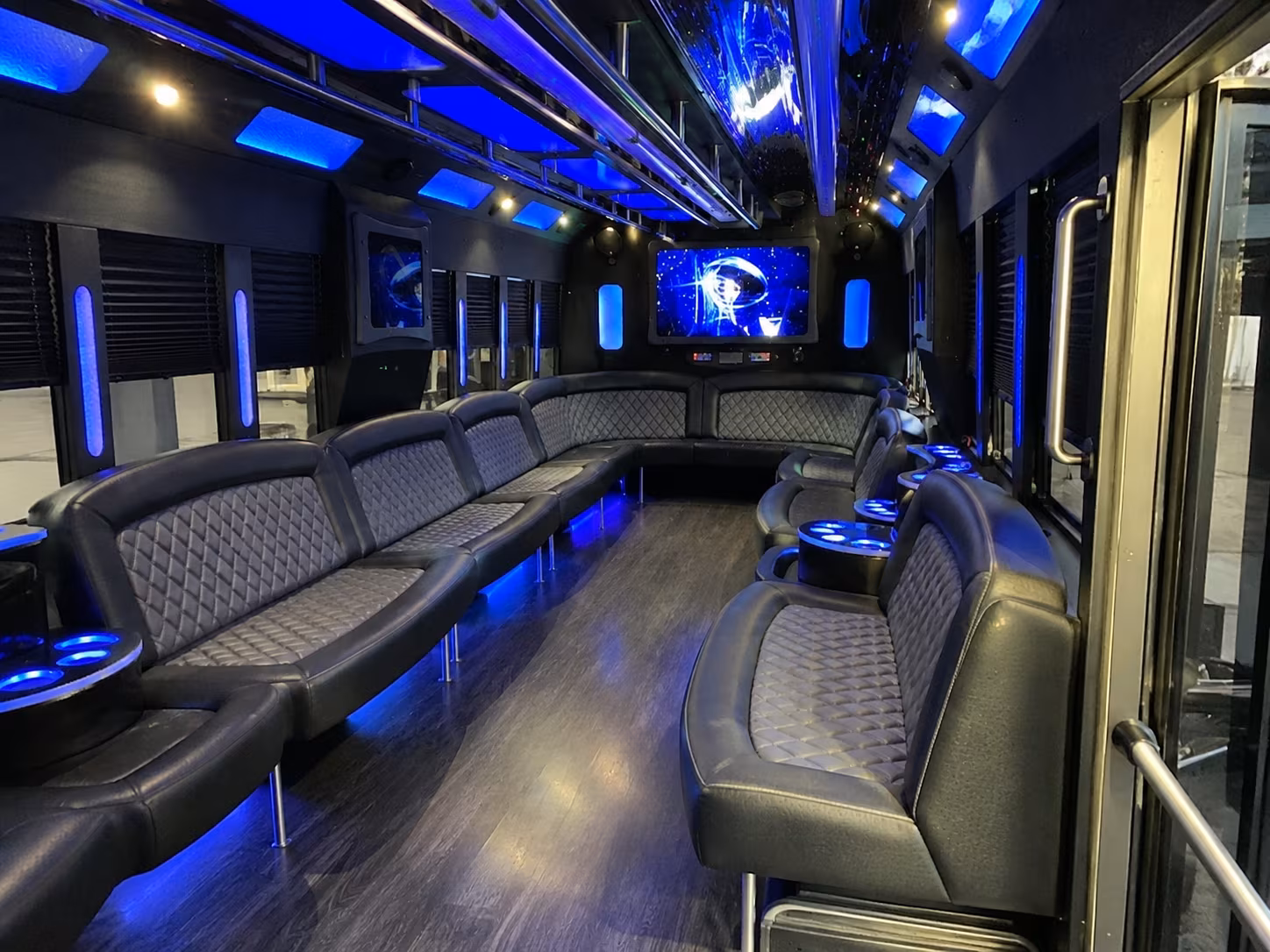 altamonte springs 28 passenger party bus interior