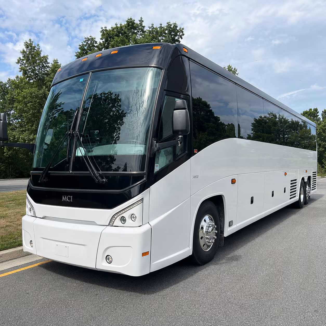 altamontespringscharterbuscompany com is how ucf knights fans get to the acrisure bounce house together