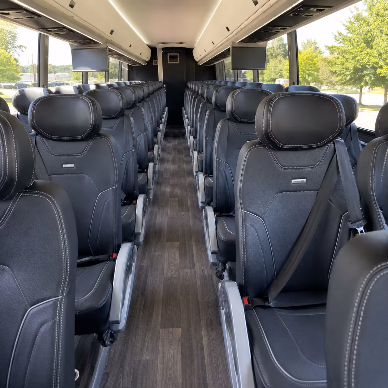 kissimmee make your group trip comfortable with a kissimmee long distance charter bus rental