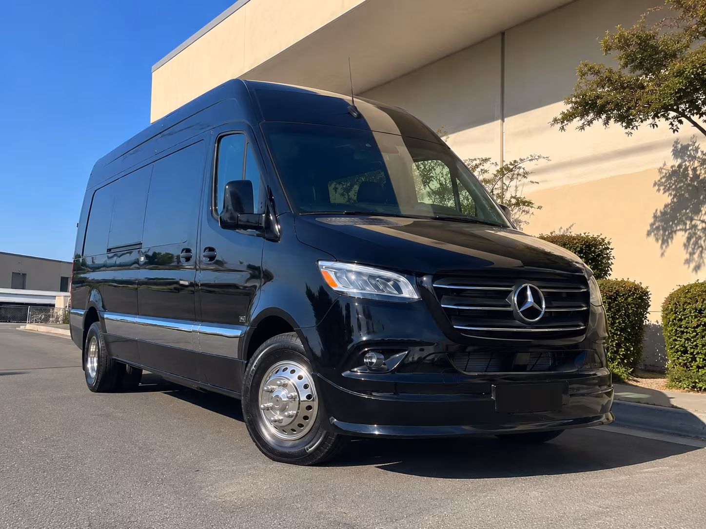 kissimmee private shuttles for kissimmee winery tour groups