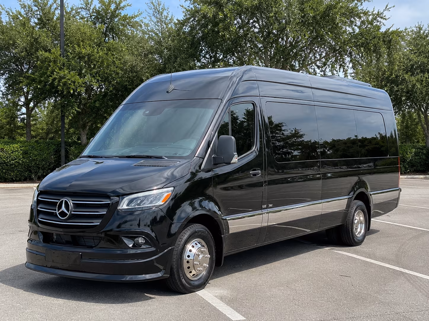 oviedo get the whole group to the dance with oviedo prom transportation