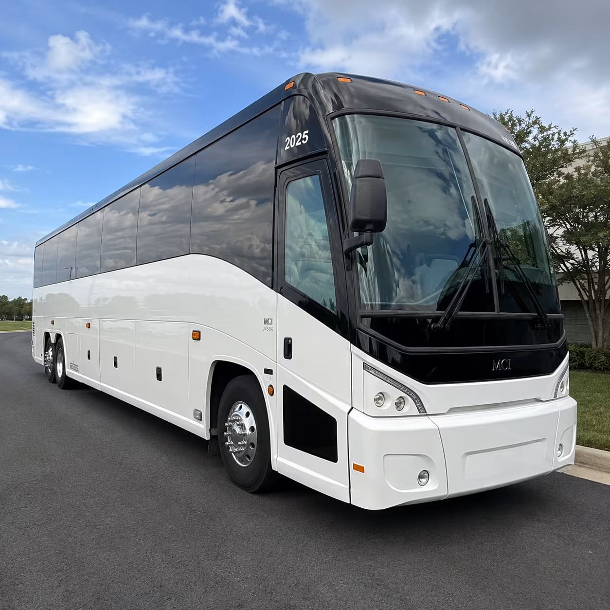 take a charter bus to daytona for nascar bike week and beach weekends